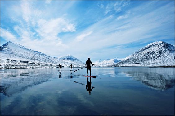 Comment s’habiller pour le paddle au fil des saisons ?