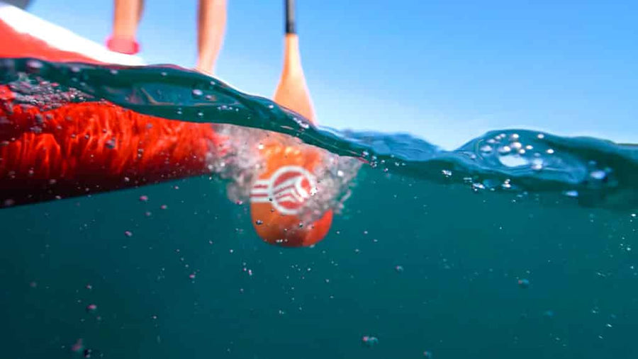 Les différences entre une pagaie de paddle en carbone vs aluminium