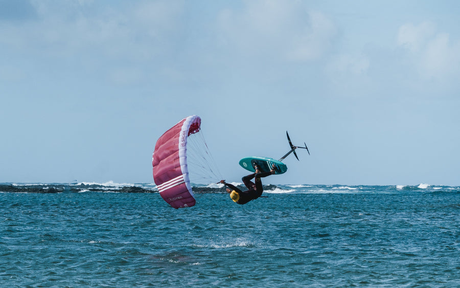 Comment choisir sa Parawing ? Le guide complet selon le vent, le poids, le foil et la planche