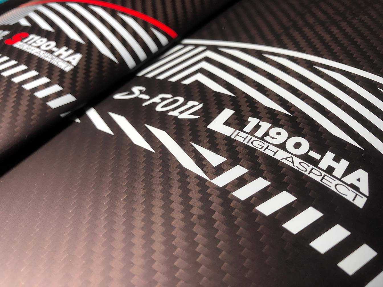 Foil-surf-High-Aspect_594533f9-c165-484f-b451-92ff412a9786