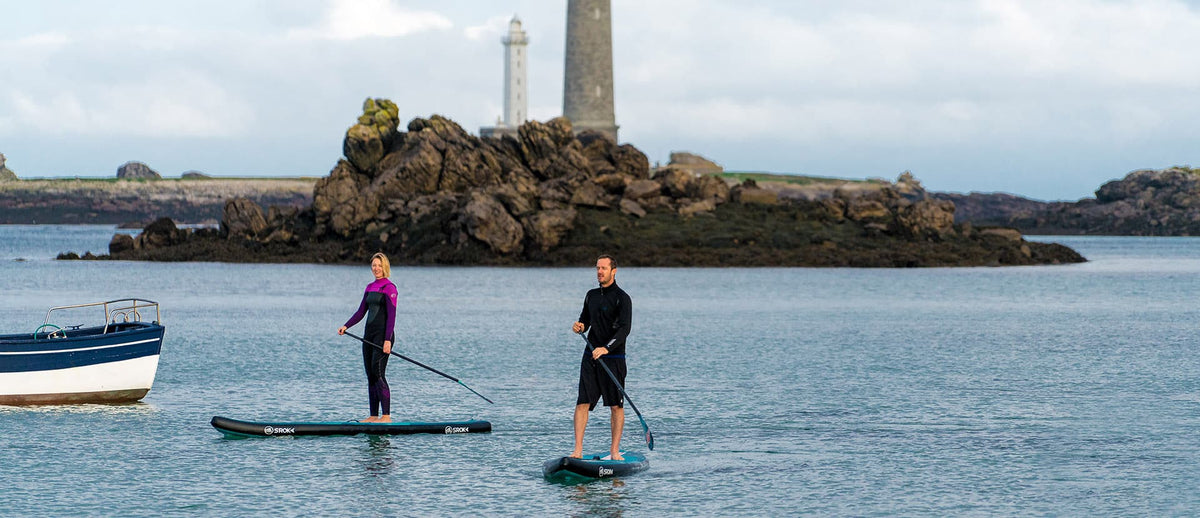 Deux riders en stand up paddle en mer