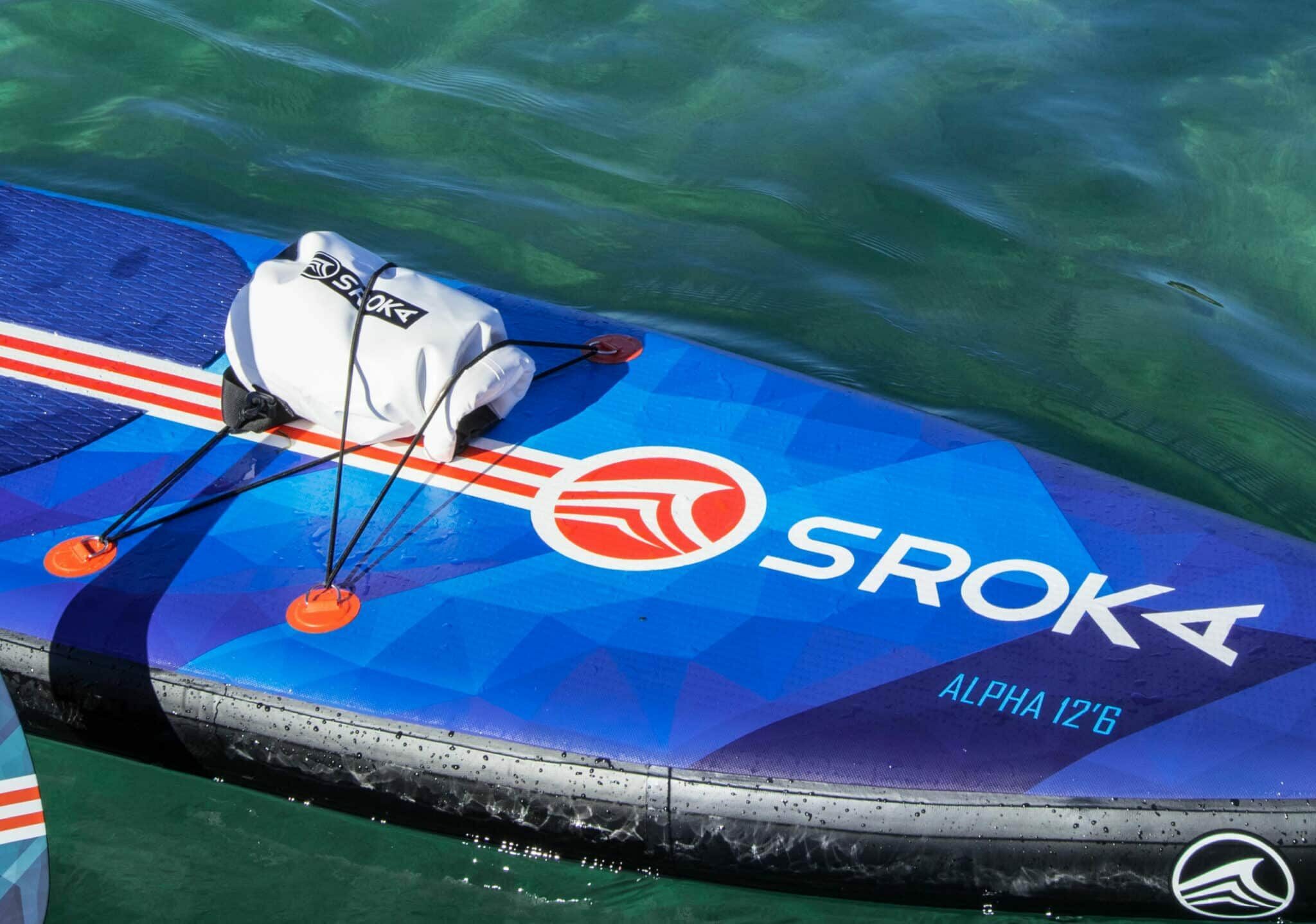 Transporting your belongings on a paddle board